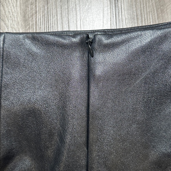 Amanda Uprichard Coralynn Faux Leather Belted Skort - XS - Picture 3 of 7
